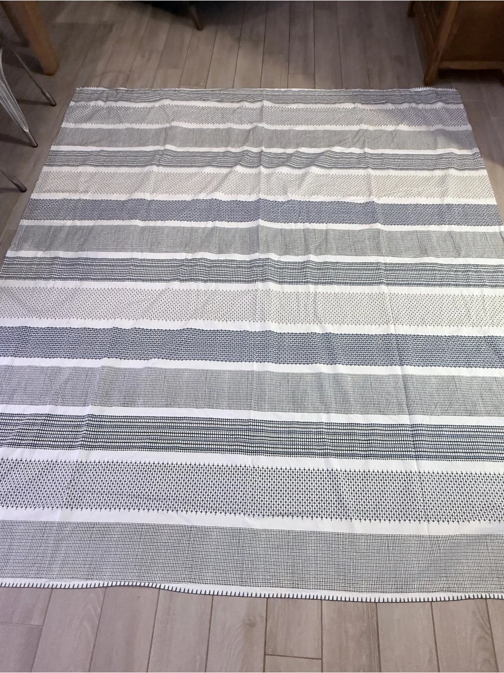 Crate&Barrel Medina Navy and White Geometric Duvet Cover & Shams Set Full/Queen